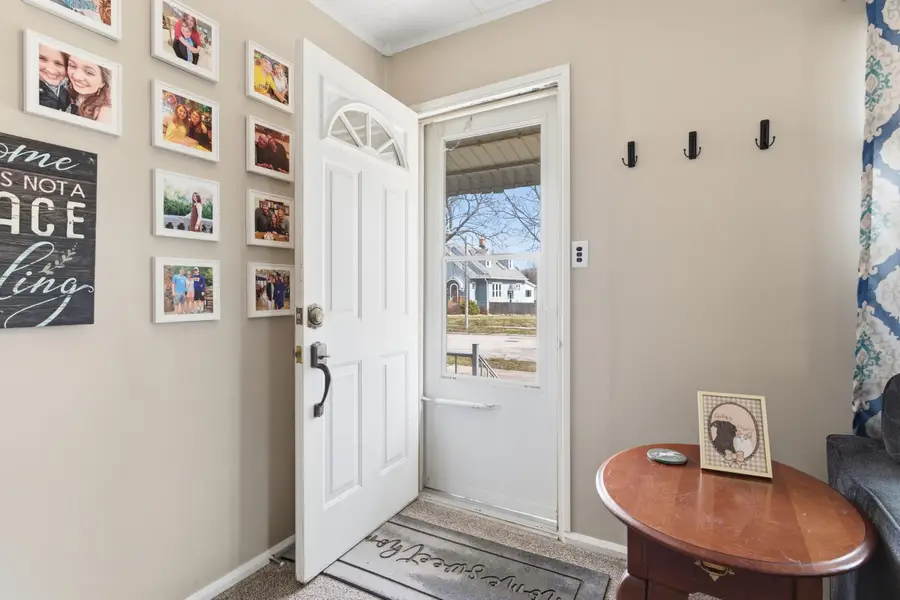 3803 S Lenox St, Milwaukee, WI 53207 - #2