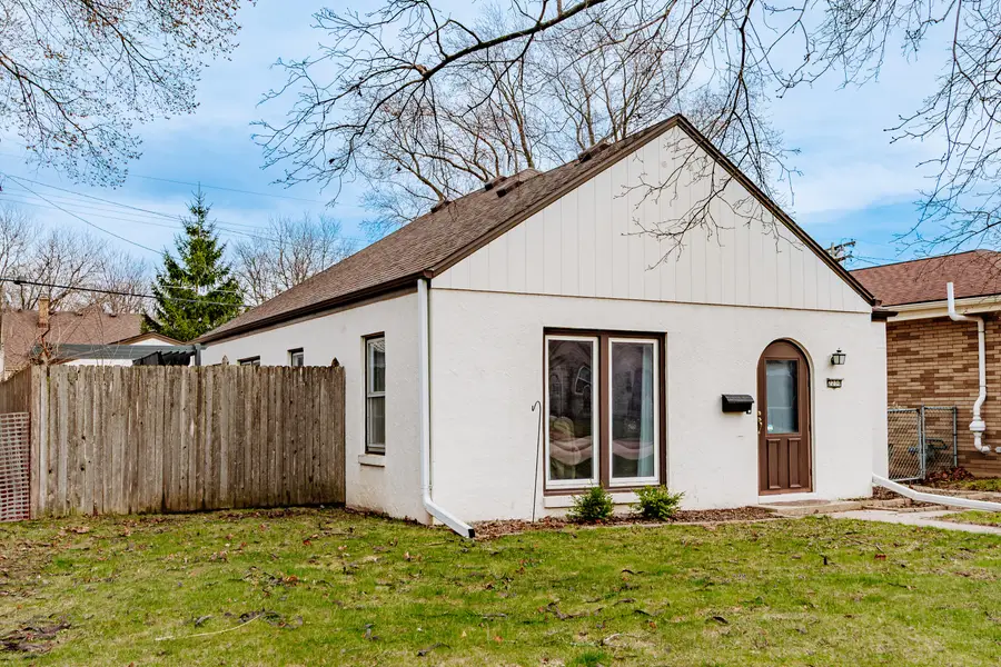 2230 S 106th St, West Allis, WI 53227 - #2