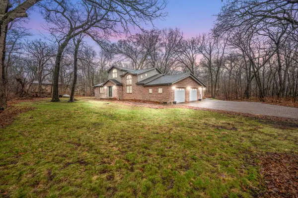 3127 Vinburn Rd, Bristol, WI 53590