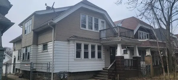 3827 N 24th Pl, Milwaukee, WI 53206