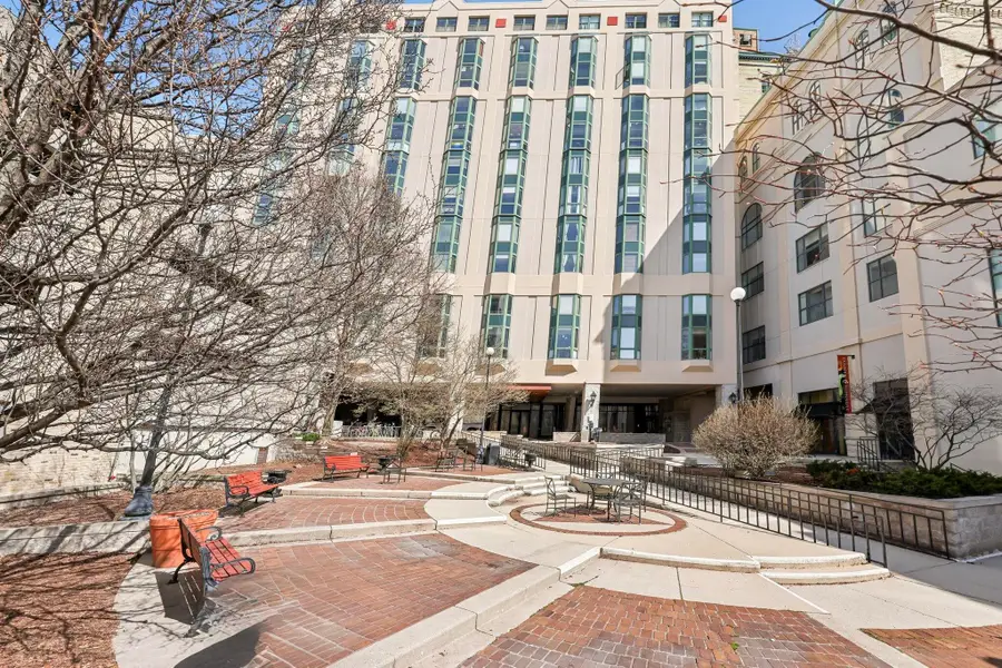 270 E Highland Ave, Milwaukee, WI 53202 - #2