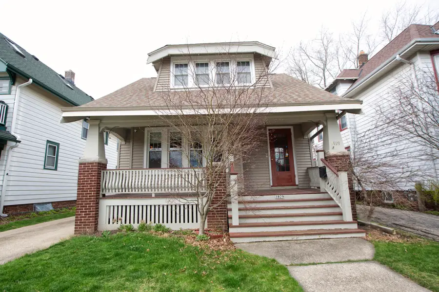 3929 N Maryland Ave, Shorewood, WI 53211 - #2