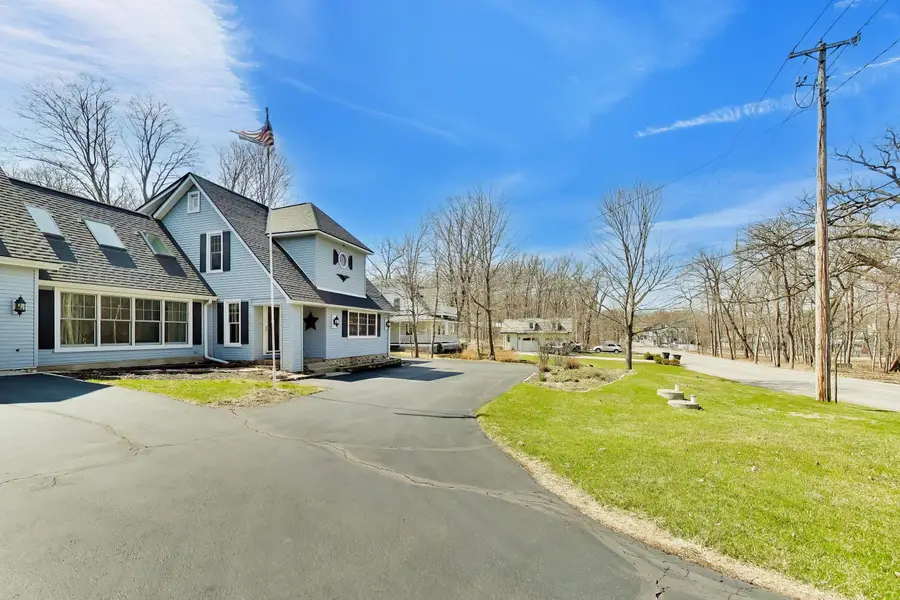 W4687 S Lakeshore Dr, Fontana, WI 53125 - #2