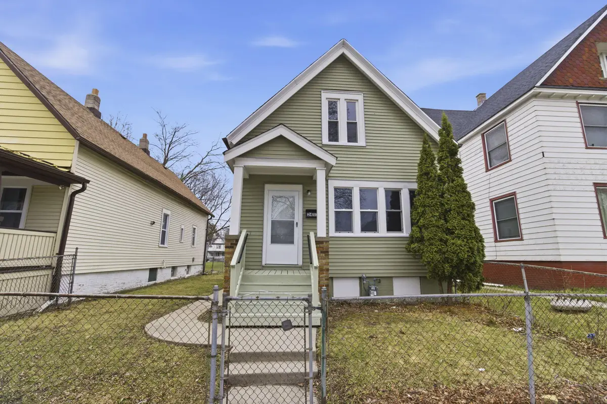 2453 N 15th St, Milwaukee, WI 53206 - #1