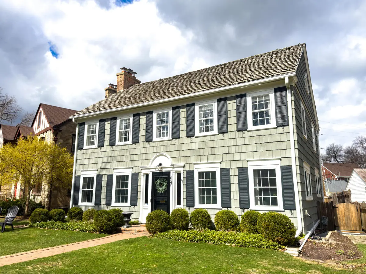 622 E Lexington Blvd, Whitefish Bay, WI 53217 - #1
