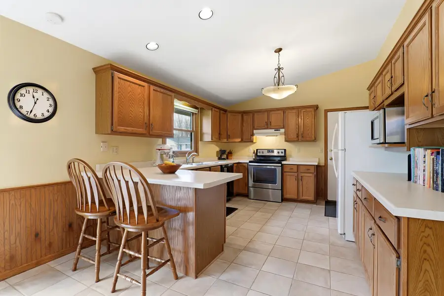 540 Cardinal Ln, Howards Grove, WI 53083 - #2