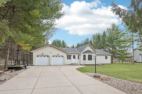 W354N5854 Lisbon Rd, Lac La Belle, WI 53066