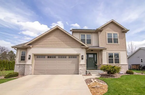 501 Pine Hollow Pl, Watertown, WI 53094