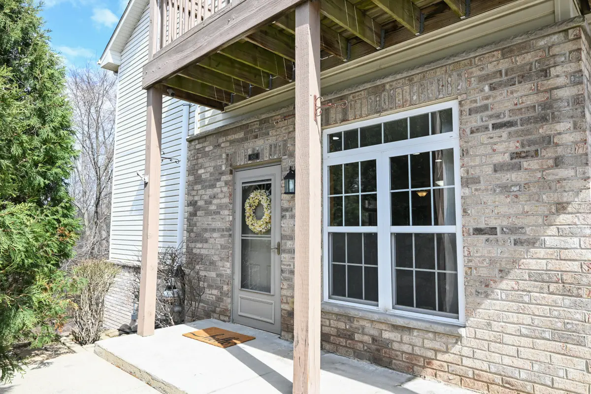 9267 S 54th St, Franklin, WI 53132 - #1