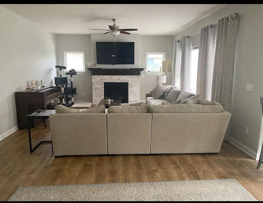 4725 Copper Leaf Blvd, Mount Pleasant, WI 53403 - #3