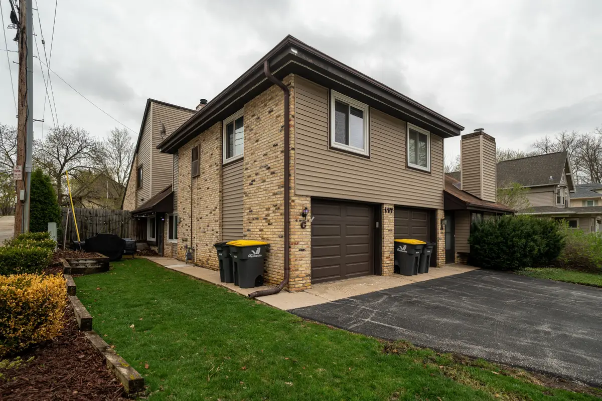 127 Garfield Ave, Waukesha, WI 53186 - #1