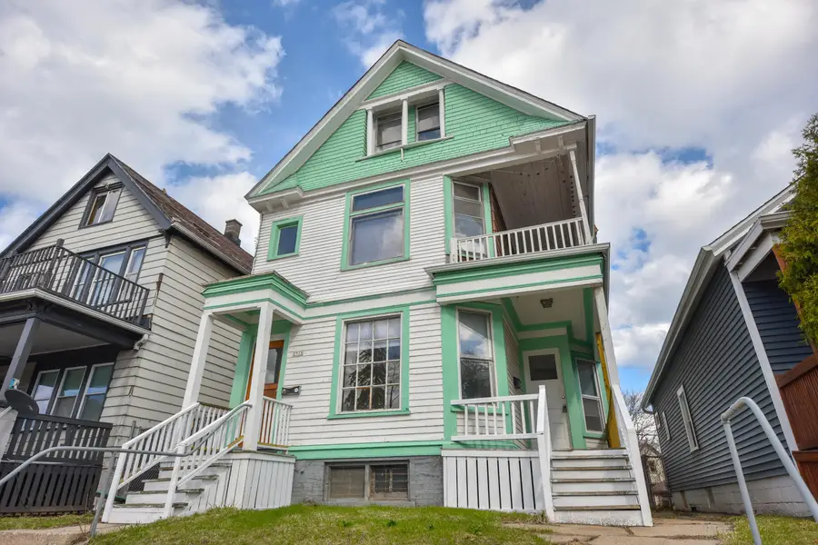 2514 N Holton St, Milwaukee, WI 53212 - #3