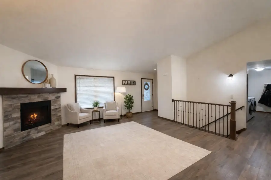 3141 Christenson Ln, Onalaska, WI 54650 - #2