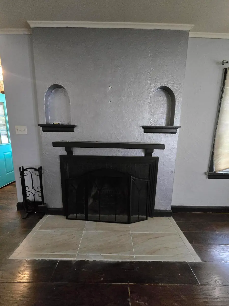 5828 W Hayes Ave, West Allis, WI 53219 - #3