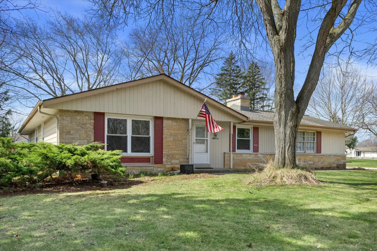 N81W22561 Susan Pl, Lisbon, WI 53089 - #1