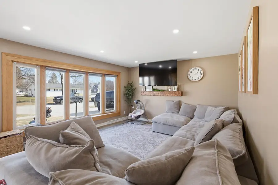 919 N Stanford St, Port Washington, WI 53074 - #2