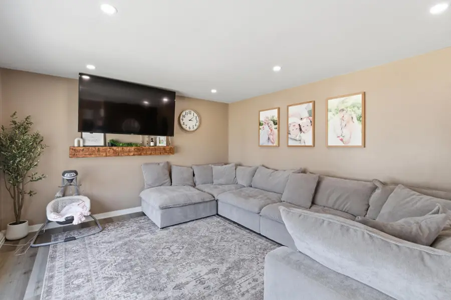 919 N Stanford St, Port Washington, WI 53074 - #3