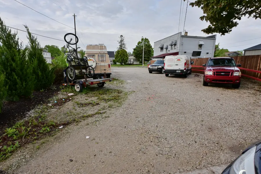 88 W Becher St, West Allis, WI 53227 - #3