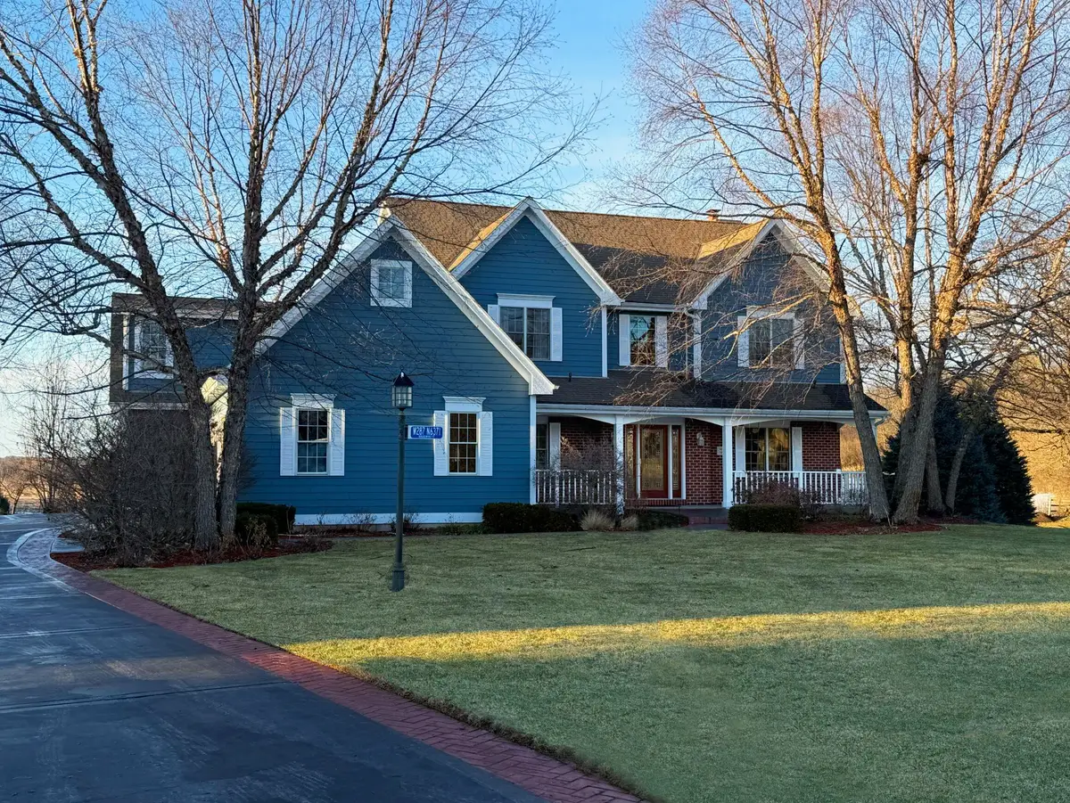 W287N6371 Broadwing Ct, Merton, WI 53029 - #1