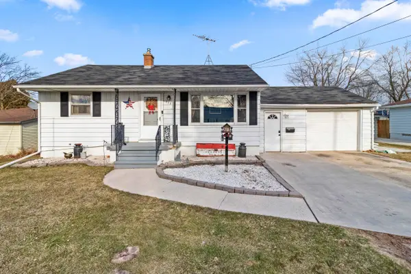 717 Buchholz St, Two Rivers, WI 54241