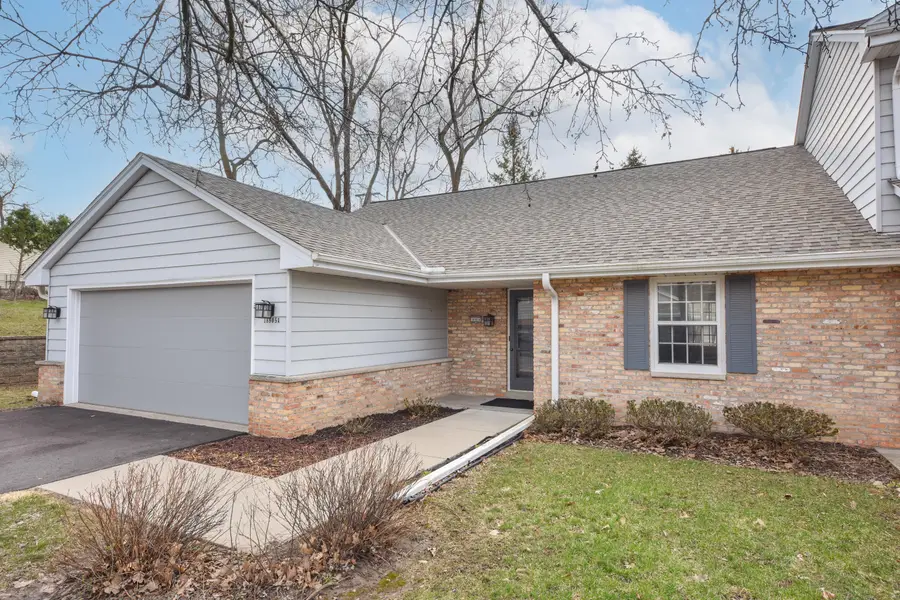 18905 Wilderness Ct, Brookfield, WI 53045 - #3