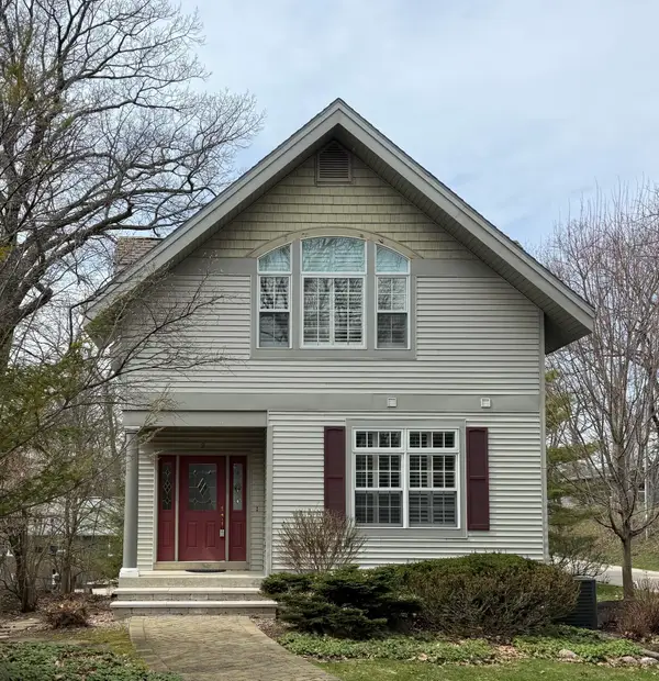 2 Lincoln Pkwy, Williams Bay, WI 53191