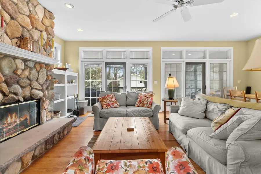 2 Lincoln Pkwy, Williams Bay, WI 53191 - #2