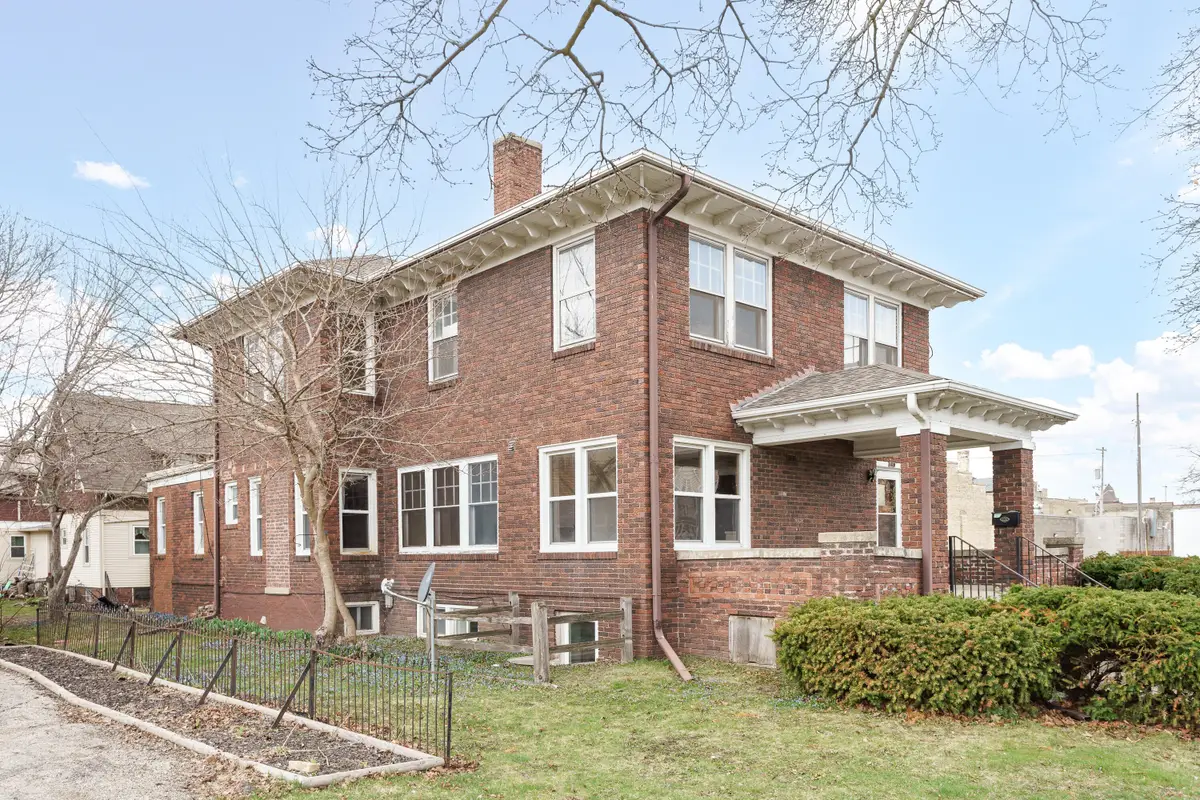 400 S 4th St, Watertown, WI 53094 - #1