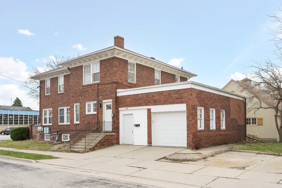 400 S 4th St, Watertown, WI 53094 - #3