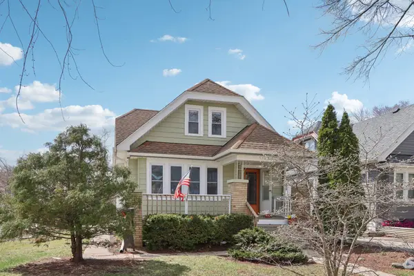 3679 E Birchwood Ave, Cudahy, WI 53110