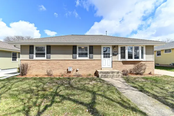 7818 W Warnimont Ave, Milwaukee, WI 53220