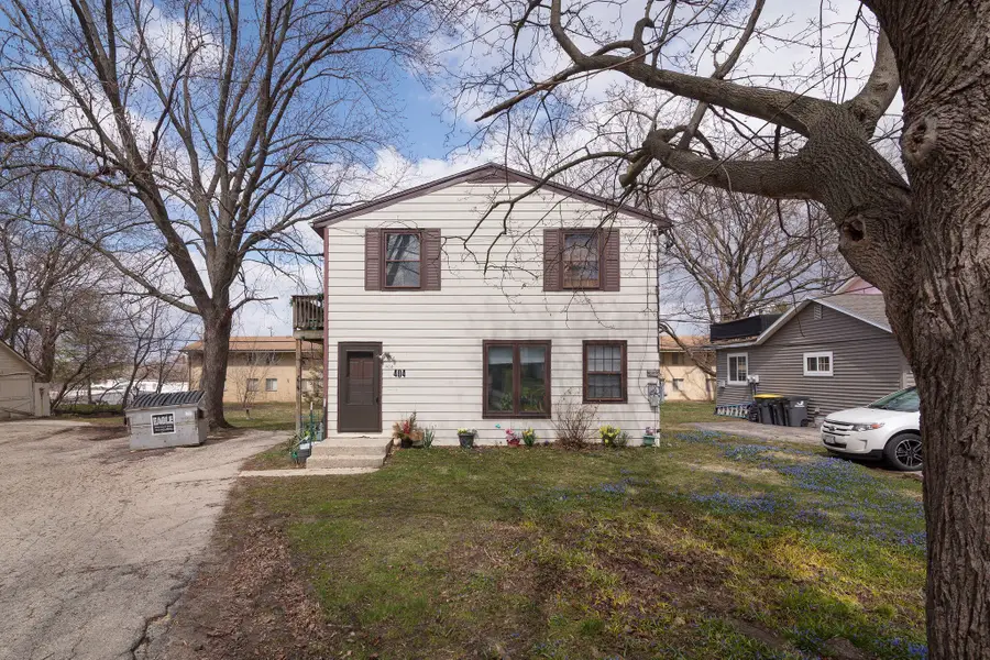 400 Mccall St, Waukesha, WI 53186 - #3