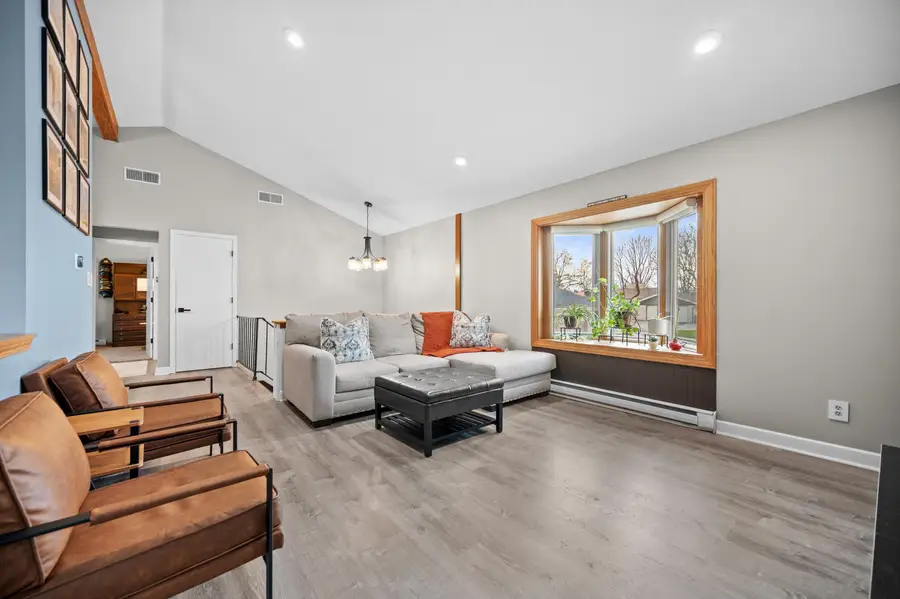 1961 Rambling Rose Rd, Waukesha, WI 53186 - #3