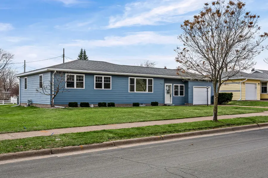 2146 Weston St, La Crosse, WI 54601 - #2