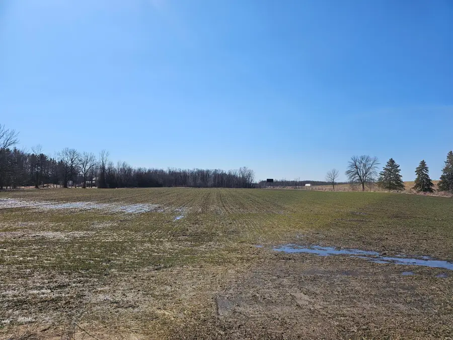 4501 Clover Rd, Newton, WI 54220 - #2