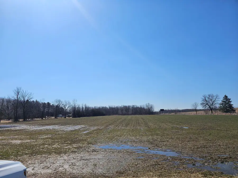 4501 Clover Rd, Newton, WI 54220 - #3