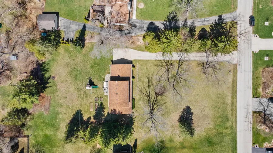 W170S7011 Southern Dr, Muskego, WI 53150 - #2