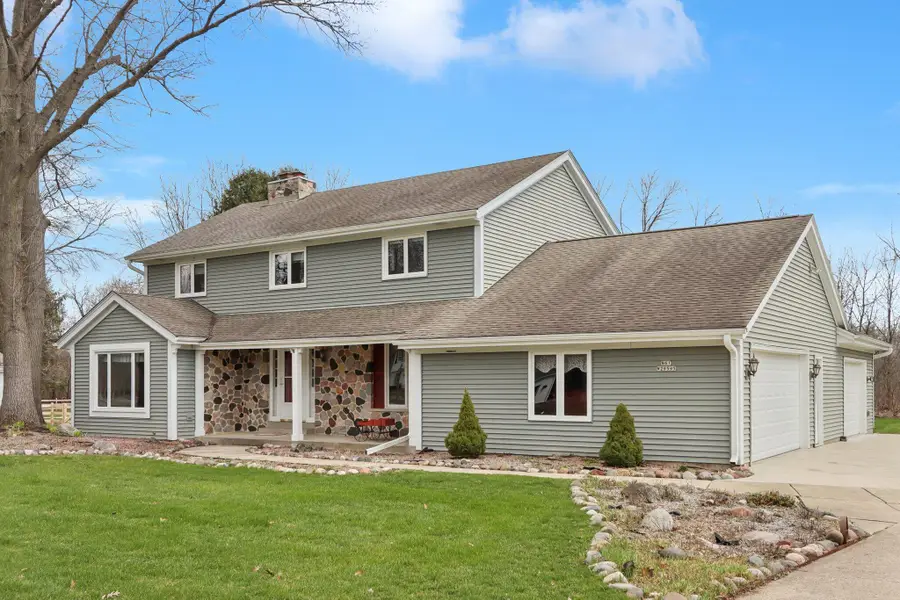 N61W29595 S Woodfield Rd, Merton, WI 53029 - #2