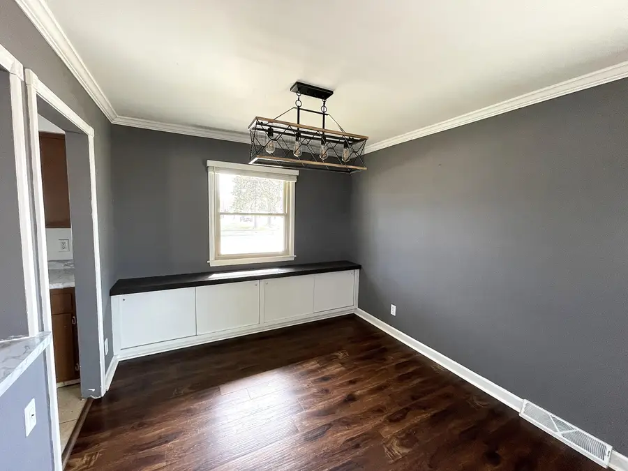 6490 S Crane Dr, Oak Creek, WI 53154 - #3