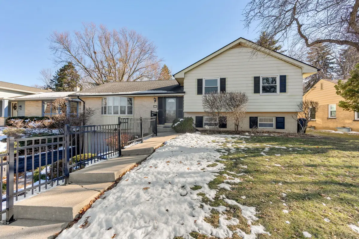 4132 Menomonee River Pkwy, Wauwatosa, WI 53222 - #1