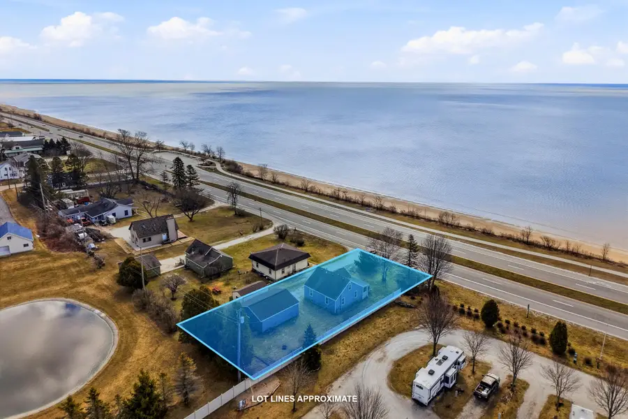 3240 Memorial Dr, Two Rivers, WI 54241 - #2