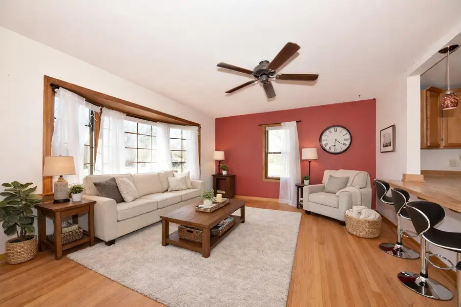 1432 Chestnut St, South Milwaukee, WI 53172 - #3