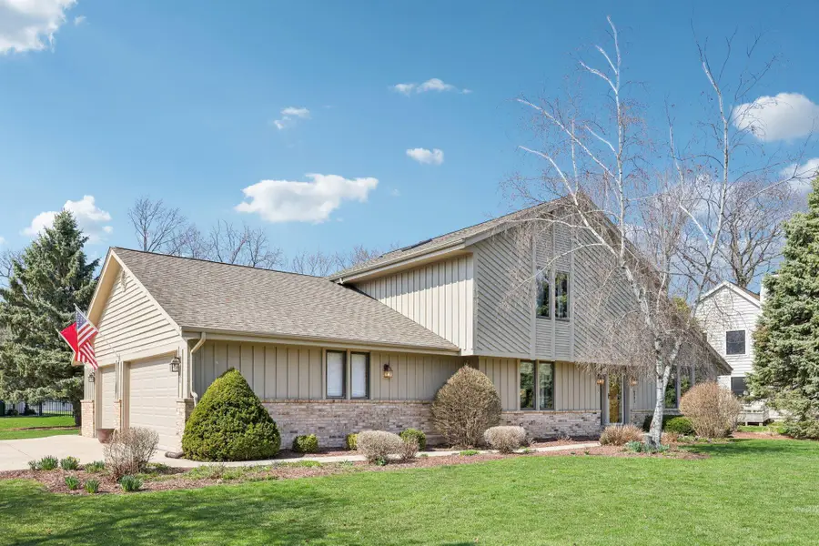 6241 S Whitnall Way, Hales Corners, WI 53130 - #2