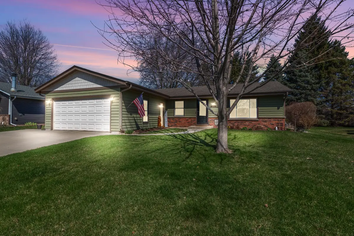 N169W20242 Wilshire Dr, Jackson, WI 53037 - #1