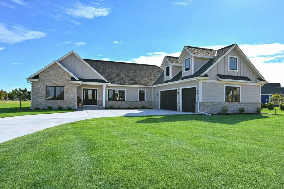 N66W34839 Baltic Pass, Oconomowoc, WI 53066 - #1