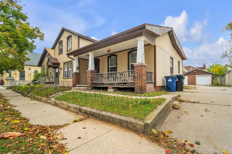 1427 Erie St, Racine, WI 53402 - #3