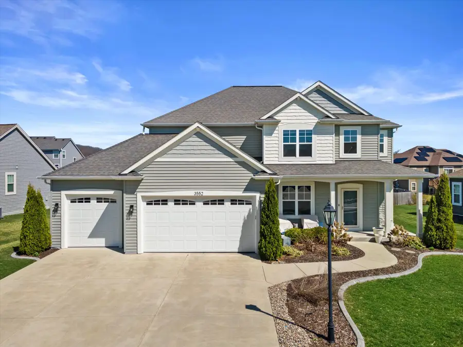 3552 Olde Howell Rd, Waukesha, WI 53188 - #2