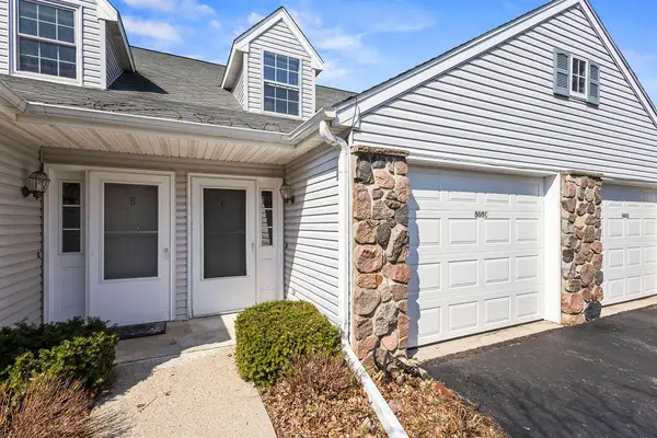 505 Lake Bluff Rd, Thiensville, WI 53092