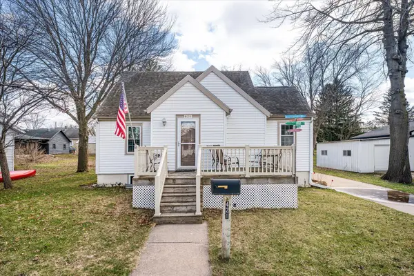 421 E Broadway St, Viroqua, WI 54665
