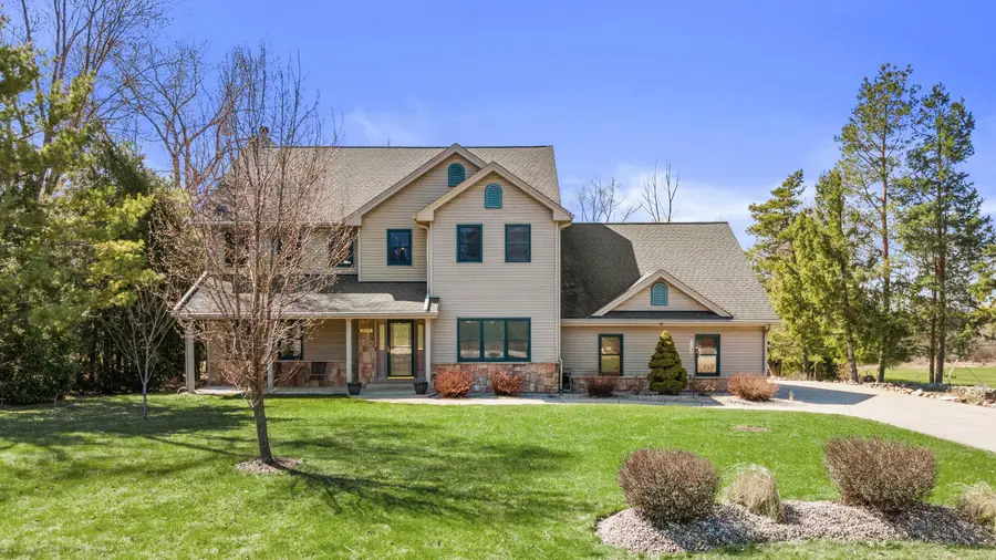 8513 S 47th St, Franklin, WI 53132 - #3